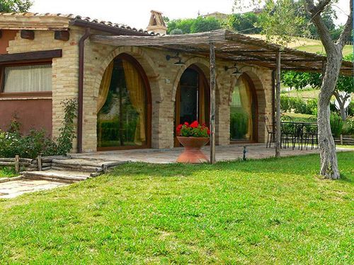 Agriturismo Fiore Di Campo Fermo Exteriér fotografie